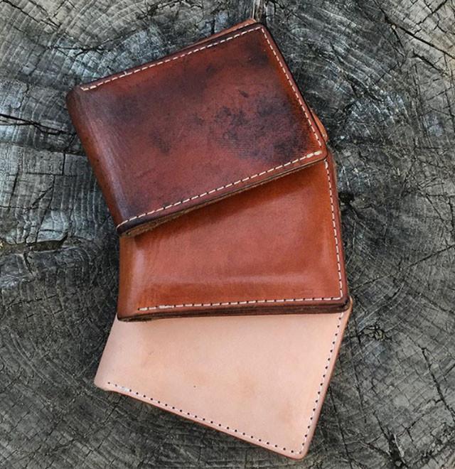The beautiful patina of full grain natural vegetable tanned leather –  Thirteen50 Leather